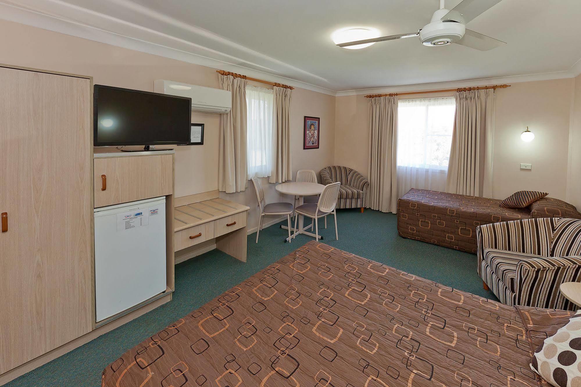 Abraham Lincoln Motel タムワース エクステリア 写真