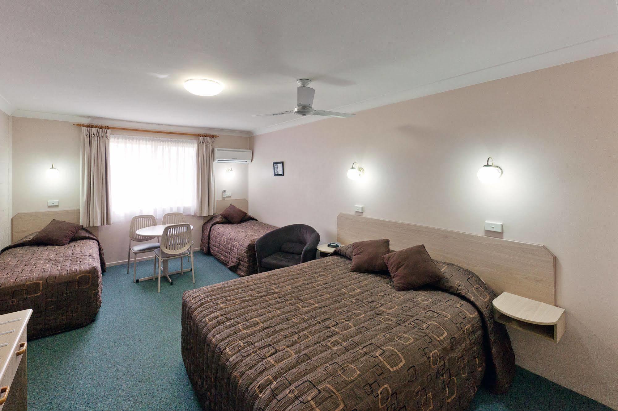 Abraham Lincoln Motel タムワース エクステリア 写真